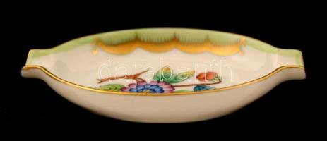 Herendi Viktória ovális hamuzó tálka, kézzel festett, jelzett, hibátlan, 9x6 cm