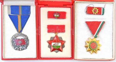 1960-1970. ~13db-os kitüntetés és jelvény tétel, közte "Közbiztonsági érem" arany fokozata...