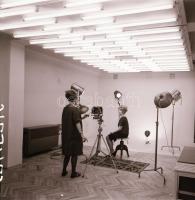 1967 Budapesti szolgáltatóház, külső-belső felvételek, 4 db szabadon felhasználható vintage negatív,...