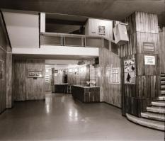 1982 Budapest, CSOKONAI mozi belső felvételei, 8 db szabadon felhasználható vintage negatív, 6x7 cm