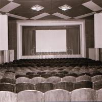 1973 Budapest, LIGET mozi külső-belső felvételei, 6 db szabadon felhasználható vintage negatív, 6x7 ...