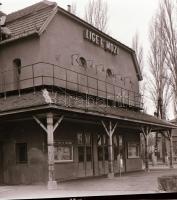1973 Budapest, LIGET mozi külső-belső felvételei, 6 db szabadon felhasználható vintage negatív, 6x7 ...