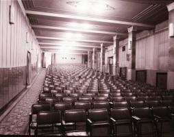 1973 Budapest, TOLDI mozi külső-belső felvételei, 8 db szabadon felhasználható vintage negatív, 6x7 cm