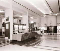 1973 Budapest, TOLDI mozi külső-belső felvételei, 8 db szabadon felhasználható vintage negatív, 6x7 ...