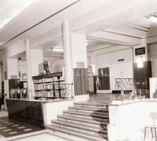 1973 Budapest, TOLDI mozi külső-belső felvételei, 8 db szabadon felhasználható vintage negatív, 6x7 ...