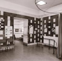 1982 Budapest, AKADÉMIA mozi külső-belső felvételei, 8 db szabadon felhasználható vintage negatív, 6...