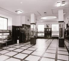 1982 Budapest, BALATON mozi külső-belső felvételei, 6 db szabadon felhasználható vintage negatív, 6x...