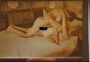 cca 1968 Pornó képek tétele, 12 db diapozitív másolat különféle magazinokból, 24x36 mm