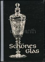 Schönes Glas. Aus der Staatlichen Galerie Moritzburg in Halle/Saale. Szerk.: Harksen, Sibylle. Lipcse, 1962, Prisma Verlag. Félvászon kötésben, jó állapotban.