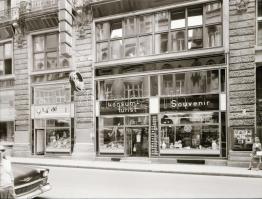 1966 Budapesti épületek, 13 db vintage, szabadon felhasználható negatív (öt felvétel tasakján a pont...