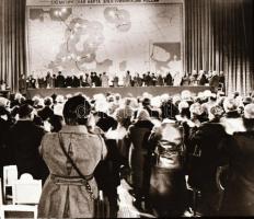 ,,A Kreml toronyórája" című film állóképei, 29 db negatív, ezekről készültek a mozik előcsarnok...