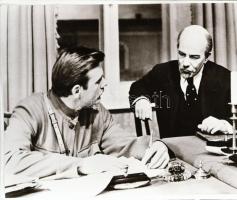 ,,Éjszakai razzia" című film állóképei, 32 db negatív, ezekről készültek a mozik előcsarnokában...