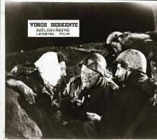 ,,Vörös berkenye" című film állóképei, 42 db negatív, ezekről készültek a mozik előcsarnokában ...