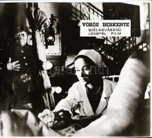 ,,Vörös berkenye" című film állóképei, 42 db negatív, ezekről készültek a mozik előcsarnokában ...