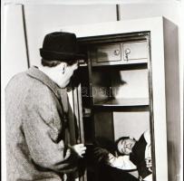 ,,Csak a halott válaszolhat" című film állóképei, 26 db negatív, ezekről készültek a mozik előc...