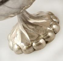 Ezüst (Ag.) csavart bordázatú talpas kínáló, jelzett, mesterjeggyel, m:11 cm, d:16 cm, nettó:230g