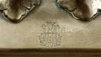 Alpakka cukordoboz, kulcs nélkül, gravírozott címerrel, m:11 cm, 10×13 cm