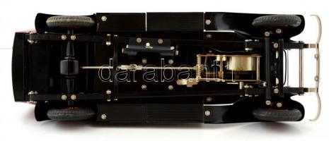 Marklin 1989 Reichspost autómobil, felhúzó kulcs, újszerű állapotban, h:37 cm, m:15 cm