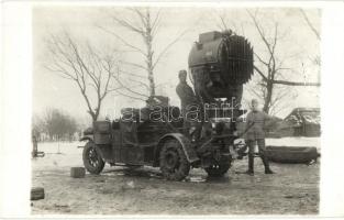 1916 Első világháborús, automobilra felszerelt óriás fényszóró / WWI K. u. K. military, automobile with giant reflector, photo