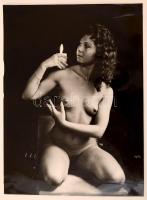 cca 1983 Aktfotók, 2 db jelzés nélküli vintage fotóművészeti alkotás, 40x30 cm / 2 erotic photos, 40...