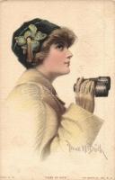 There he goes / Lady with binoculars, The Knapp Co. Paul Heckscher Imp. No. 1025-1. s: Frank H. Desch