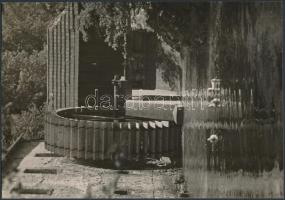 cca 1930 Tata, alsó hajtású vízimalom, Kerny István (1879-1963) pecséttel jelzett vintage fotója, 23x16 cm