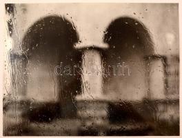 cca 1978 Vincze János (1922-1998): Zápor, feliratozott vintage fotóművészeti alkotás, 30x40 cm