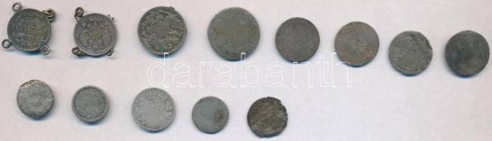 12db-os vegyes sérült, rossz tartású illetve füllel ellátott pénzérme, közte Ausztria 1869-1870. 10k...