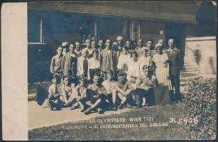 1931 A Bécsi Munkásolimpián részt vevő magyar sportolókról készült csoportkép, fotólap /  1931 Vienna Worker Olympic Games Hungarian team photo