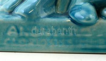 Zsolnay Anonymus, alap mázas porcelán, jelzés nélkül, karcolásokkal, 22×16 cm, m:19 cm