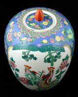 Fedeles díszváza, kézzel festett, fedelén lepattanással, jelzés nélkül, m: 31  cm