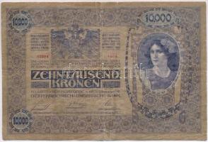 1918. 10.000K piros "MAGYARORSZÁG" felülbélyegzéssel T:III,III- szakadás a függőleges hajt...