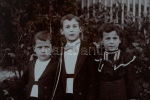 cca 1860-1910 12 db szép állapotú keményhátú fotó vegyes méretben