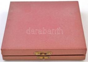 1969. "VI. Nemzetközi Bor Verseny - Budapest (VIe Concours International des Vins - Budapest)&q...