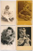 5 db RÉGI és MODERN motívumlap, játszó gyerekek a Balatonon, vitorlás, baba, vegyes minőségben / 5 pre-1945 and modern postcards, children playing, sailboat, doll, in mixed quality
