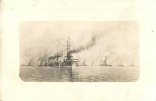 Osztrák-magyar csatahajók, művészlap / Austro-Hungarian Navy battleships, art postcard (fa)