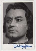 Ladányi Ferenc (1909-1965) Kossuth-díjas színművész aláírása az őt ábrázoló fotón
