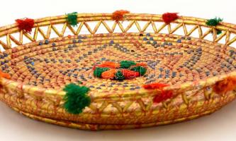 Díszes szalma tálca, d: 53 cm