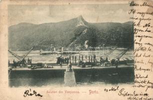Varcsaró, Verciorova; uszály rakodása a kikötőben / barge in the port
