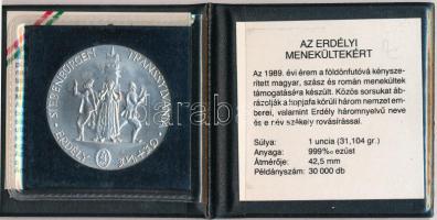 Kiss Nagy András (1930-1997) 1989. "Az Erdélyi Menekültekért" Ag emlékérem műbőr tokban és...