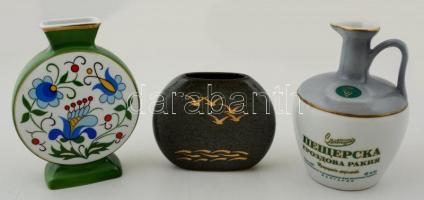 Porcelán tétel: kulacs, kiöntő, váza, kettő jelzett, hibátlanok, m:10-15 cm