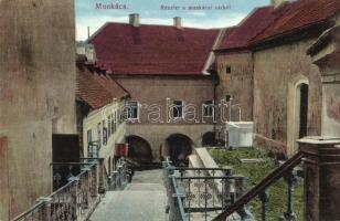 Munkács, Mukacheve; Vár udvara, kiadja Nagy Albert / castles courtyard