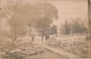 1916 Tivat, Teodo; Az SMS Csepel haditengerészeinek temetése; a teodo-i bomba 13 halottja / K.u.K. Navy funeral of 13 mariners of SMS Csepel, photo