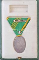 1992. "Vám és Pénzügyőr Szolgálati Érem" 25 év után, ezüstözött Br kitüntetés mellszalagon...