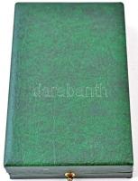 1992. "Vám és Pénzügyőr Szolgálati Érem" 25 év után, ezüstözött Br kitüntetés mellszalagon...