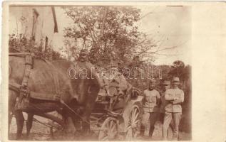 3 db RÉGI katonai csoportképes képeslap, ebből 2 fotó, vegyes minőségben / 3 pre-1945 military postc...