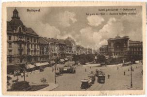 Budapest VII. Keleti pályaudvar; tér, villamosok - 2 db RÉGI képeslap / 2 pre-1945 postcards, railway station, square, trams