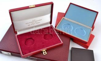 8db éremtartó doboz, 22 férőhellyel