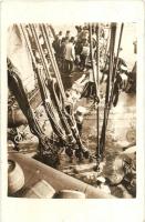 Sérült matróz és balkáni katonák osztrák-magyar hadihajó fedélzetén / Injured mariner and Balkanian infantry on Austro-Hungarian battleship, photo