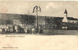 Hernádtihany, Abaúj-Tihany, Tahanovce; népviseletes csoportkép a Kálvária előtt, kiadja Nyulászi Béla / folklore group picture in front of the calvary (r)